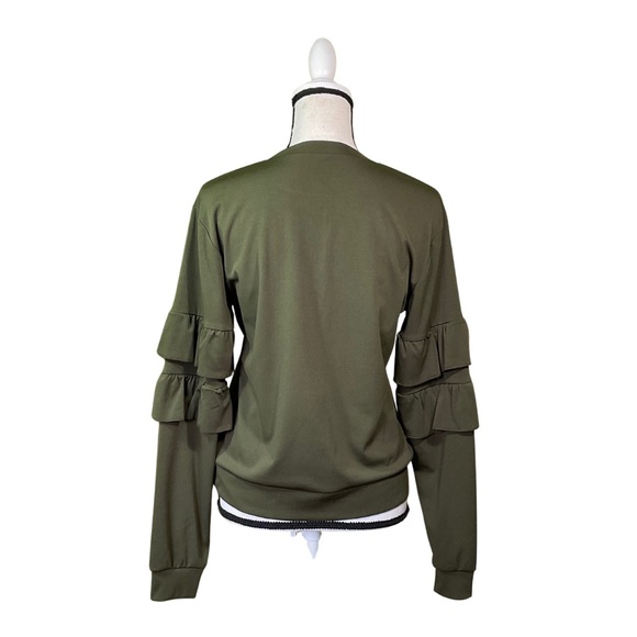 Akmipoem Women’s Two-Piece Ruffle Green Jogger Set - Picture 3 of 4